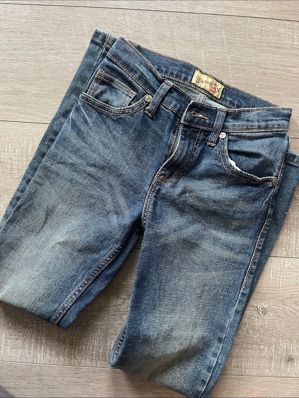Wrangler Boys Blue Straight Leg Jeans with Contrast Back Stitching - Picture 3 of 6